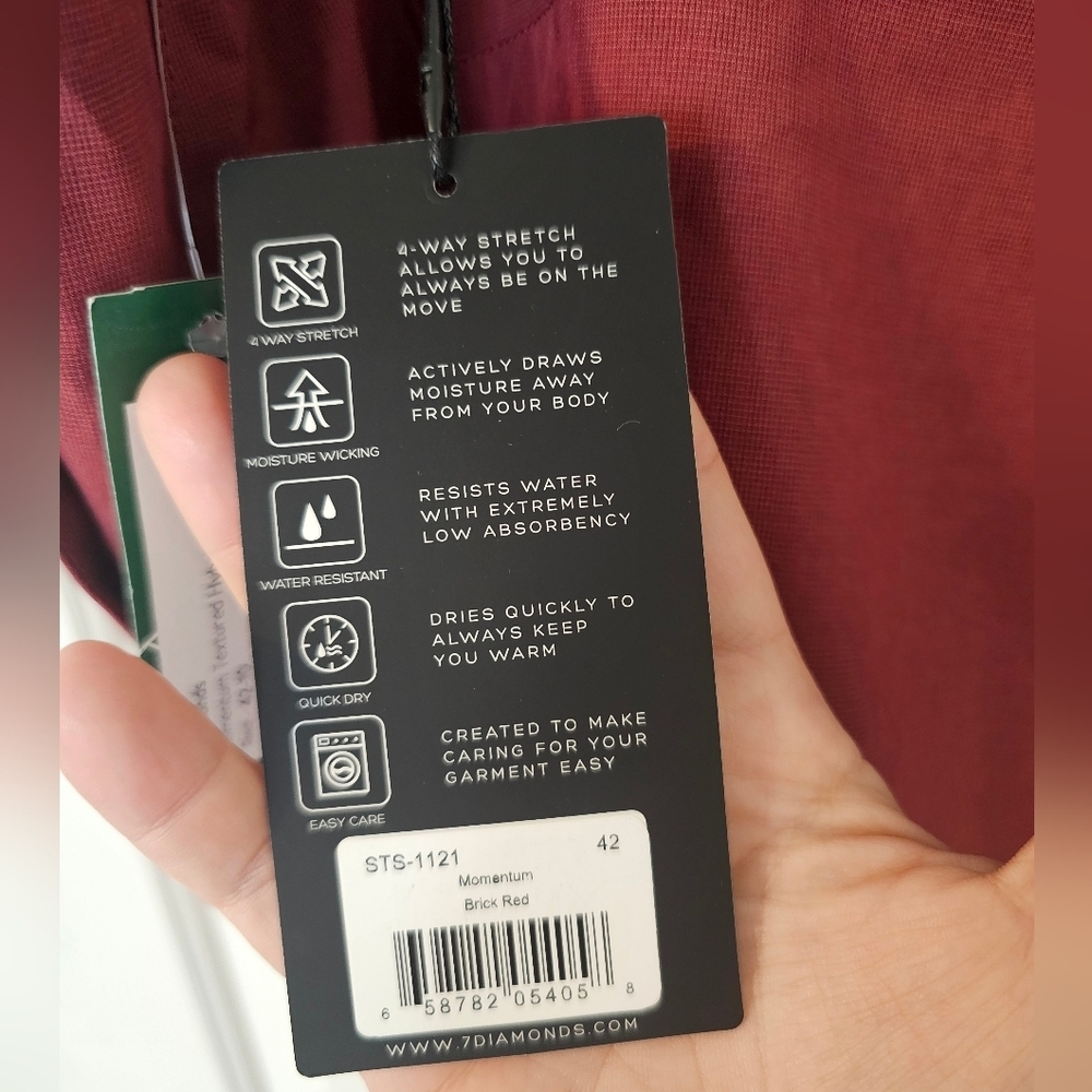 7 DIAMONDS 4 Waist Red Light Weight Momentum Performance Men's Shorts NWT - Picture 4 of 5